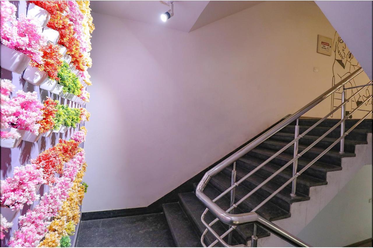Fabhotel Chattarpur Enclave Ню Делхи Екстериор снимка