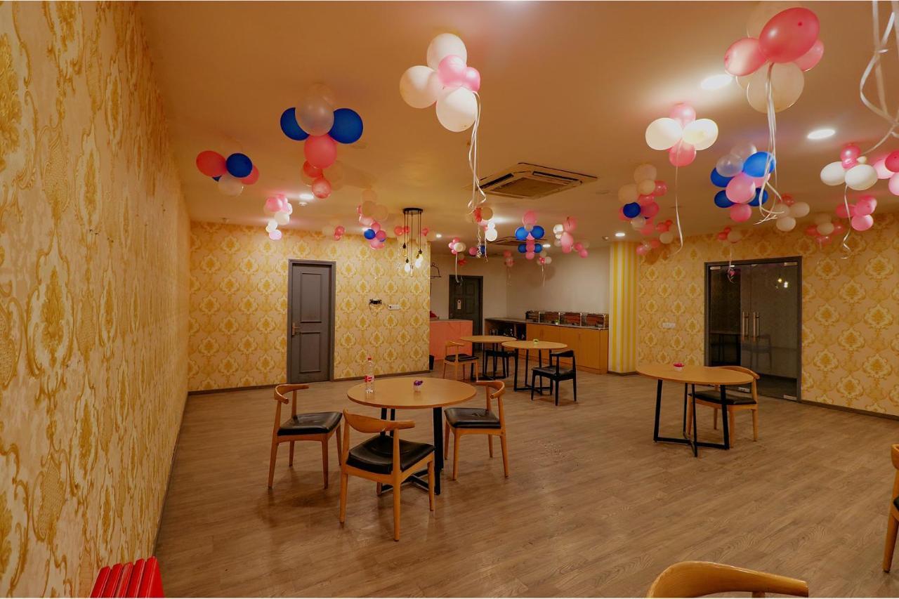 Fabhotel Chattarpur Enclave Ню Делхи Екстериор снимка